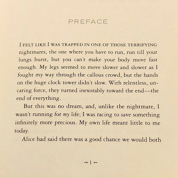 First Two Books from the Twilight Saga- Twilight & New Moon by Stephanie Meyer - Picture 10 of 11